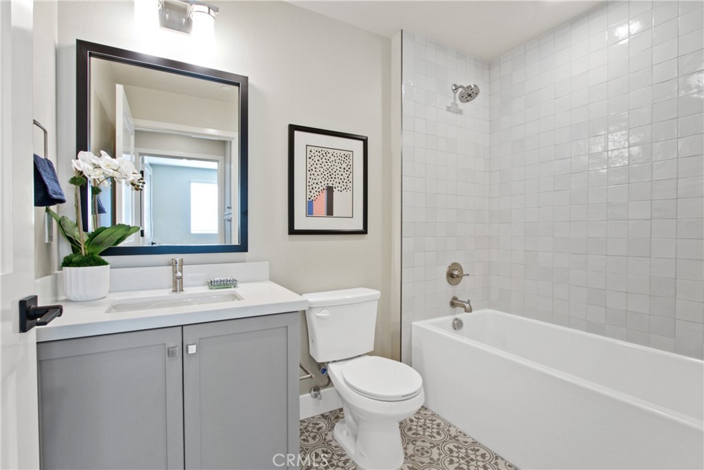 927 Deep Valley Drive 112