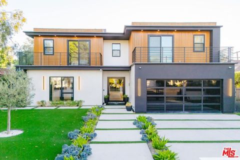 Photo of 5141 Varna Avenue, Sherman Oaks, CA 91423 (MLS # 26669383)