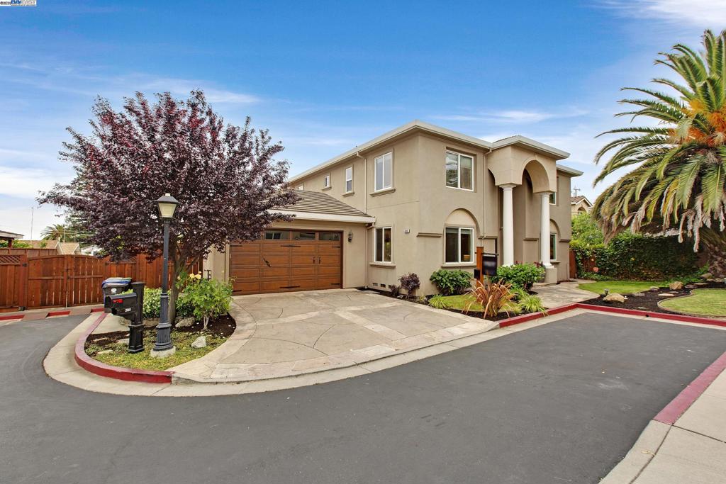 Properties 1 3940 Alexia Pl