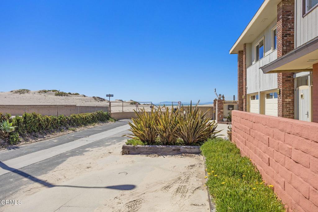 Pierpont/Ocean Front - 0276 - Residential Lease