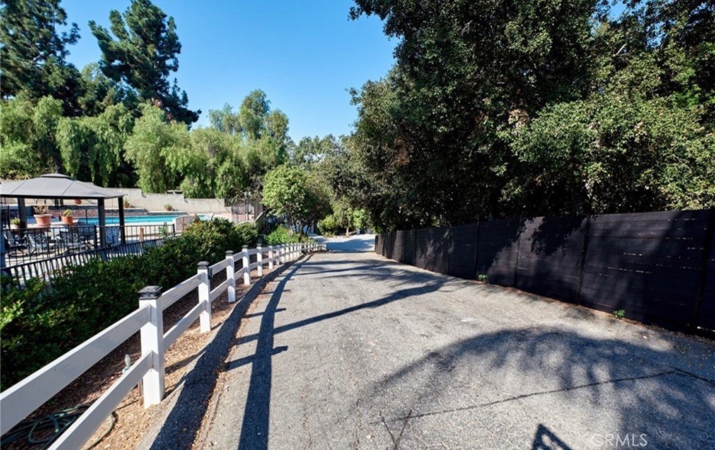 215 S Plateau Drive