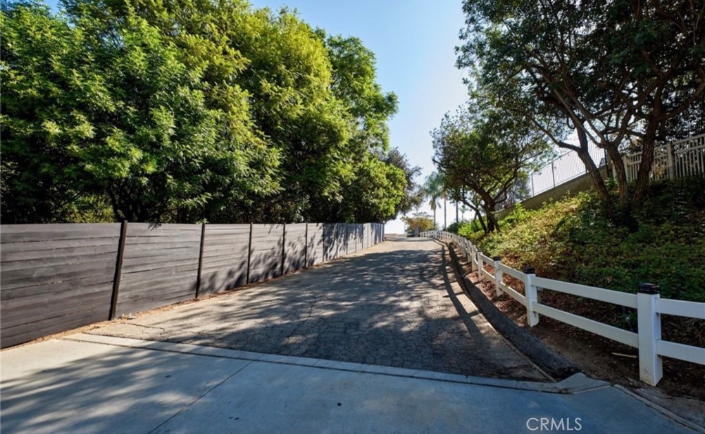 215 S Plateau Drive