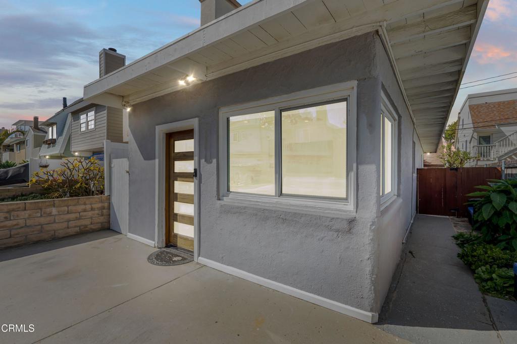365 363 Highland Drive