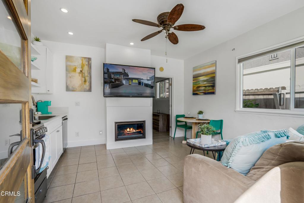 365 363 Highland Drive