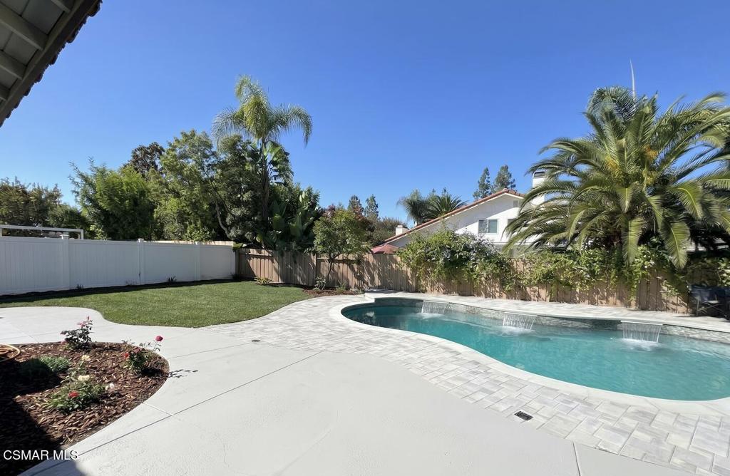 3273 Heatherglow Street