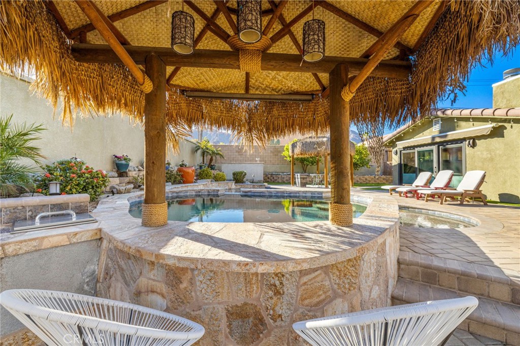 La Quinta Cove* - Residential