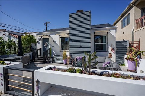 Photo of 207 Santa Ana Ave, Long Beach, CA 90803 (MLS # OC26034956)