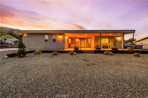 Photo of 49244 Park Avenue, Morongo Valley, CA 92256 (MLS # JT25098779)