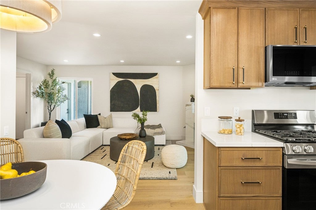 11 Thunder Trail 6, Irvine CA 92614 - Photo 18
