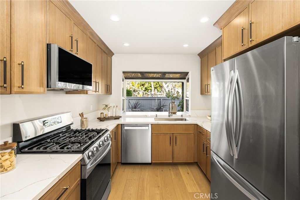 11 Thunder Trail 6, Irvine CA 92614 - Photo 25