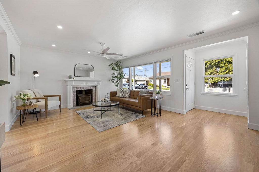 Properties 2 127 Ottawa Street