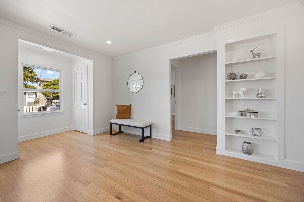 Properties 4 127 Ottawa Street