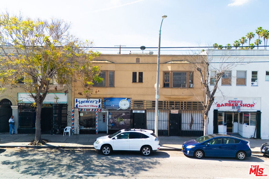 2216 W Jefferson Boulevard