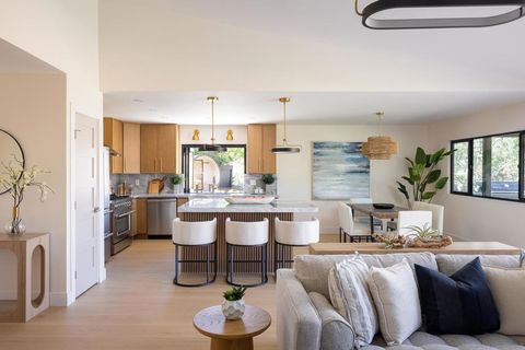 Photo of 1502 Vanessa Cir Cir, Encinitas, CA 92024 (MLS # 260005970SD)