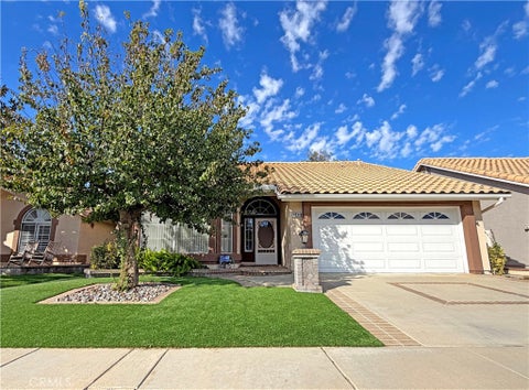 Photo of 1349 Fairway Oaks AVE, Banning, CA 92220 (MLS # CV26227280)