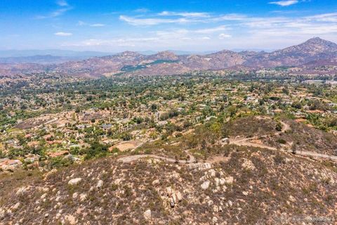 12526 SW BOULDER MT RD Poway CA 92064