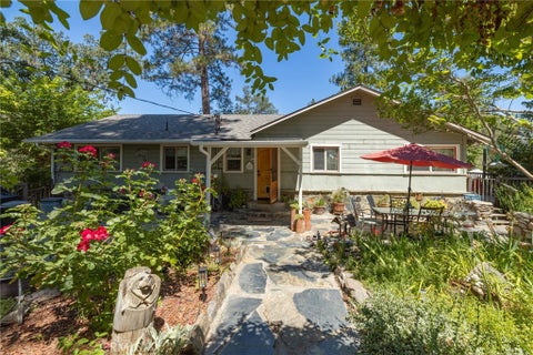 Photo of 45871 Sutton Drive, Oakhurst, CA 93644 (MLS # MP26156724)