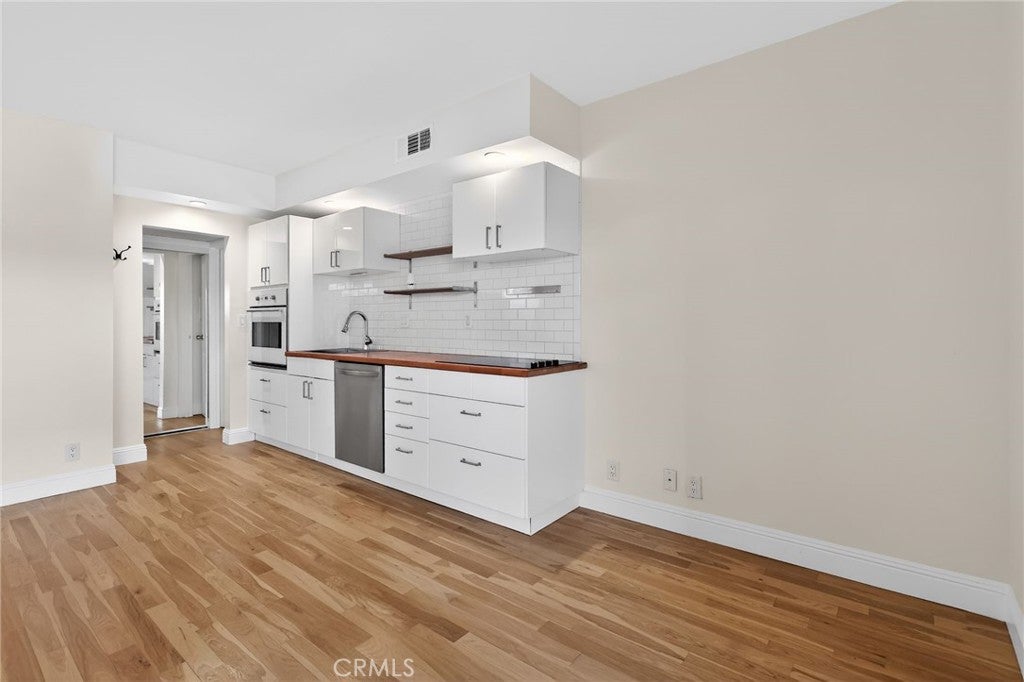 1131 Alta Loma 308