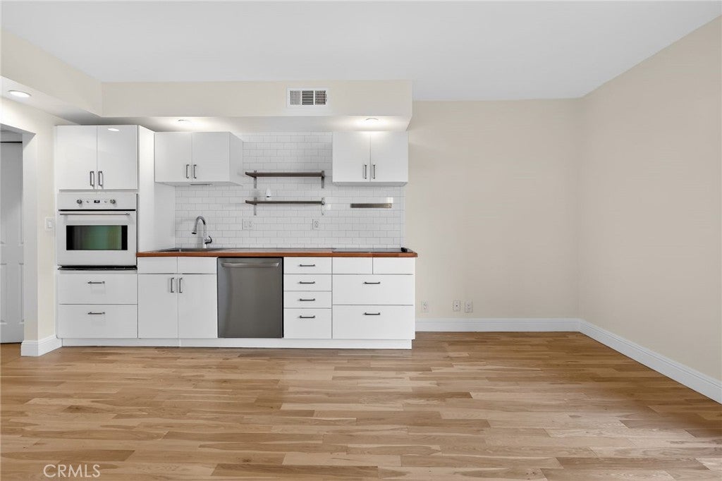 1131 Alta Loma 308