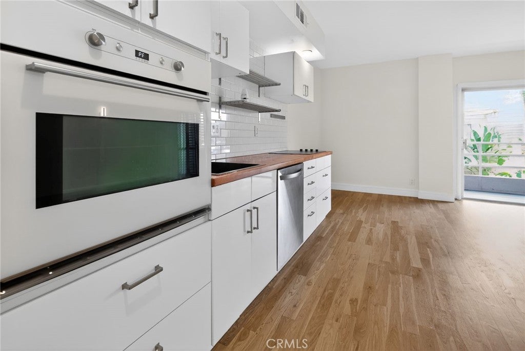 1131 Alta Loma 308