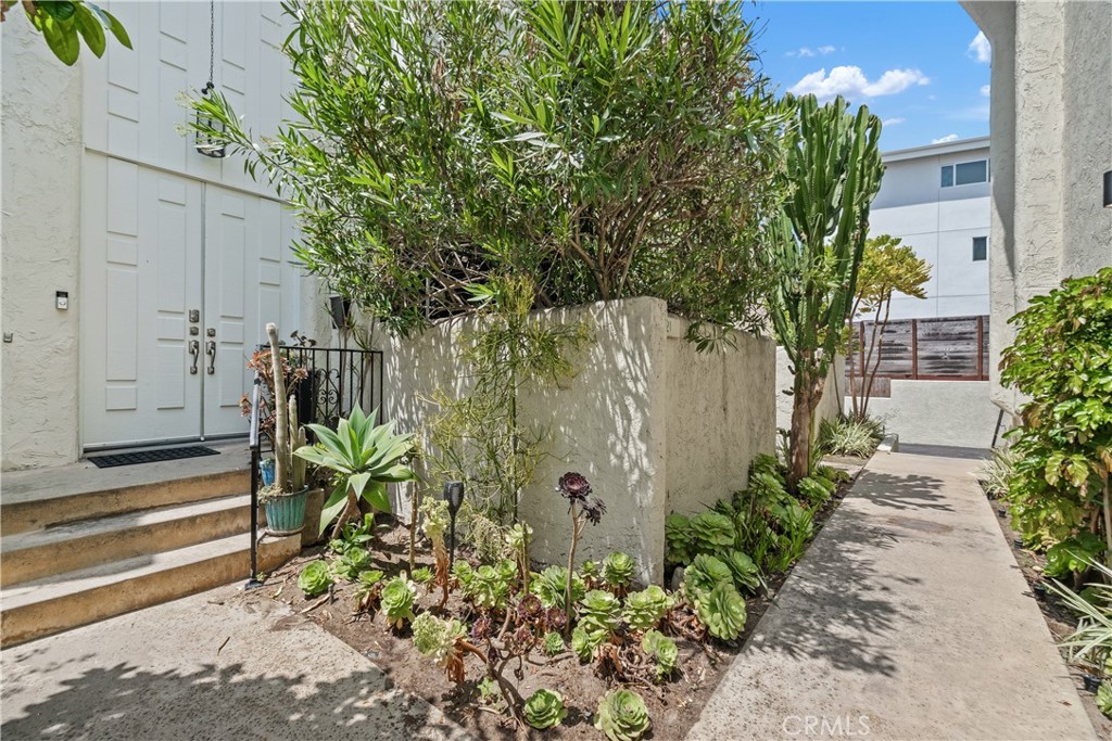 421 2nd Street