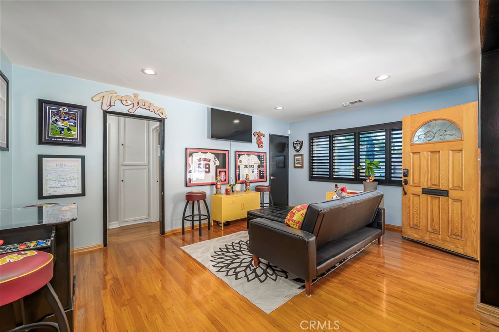 Carson Park/Long Beach (CLB) - Residential