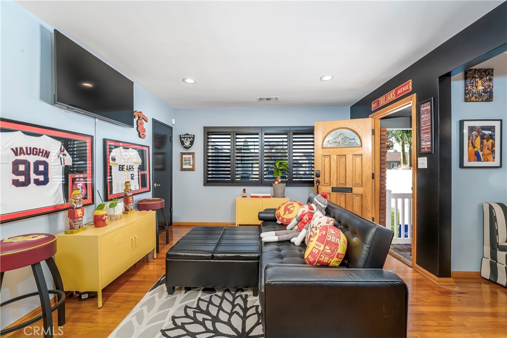 Carson Park/Long Beach (CLB) - Residential