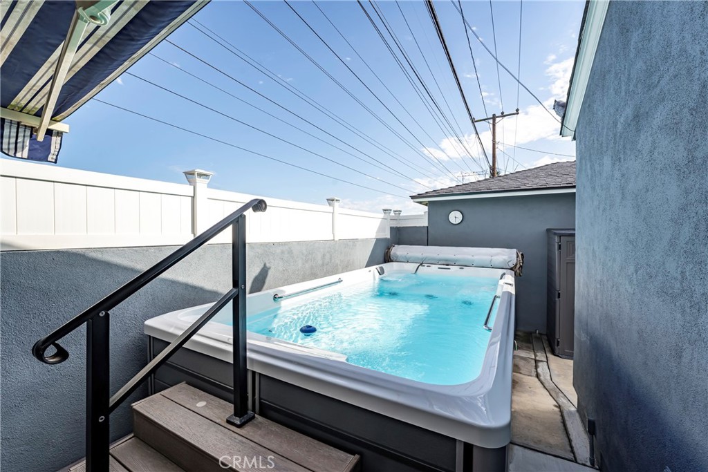 Carson Park/Long Beach (CLB) - Residential