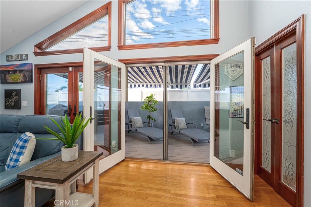 Carson Park/Long Beach (CLB) - Residential