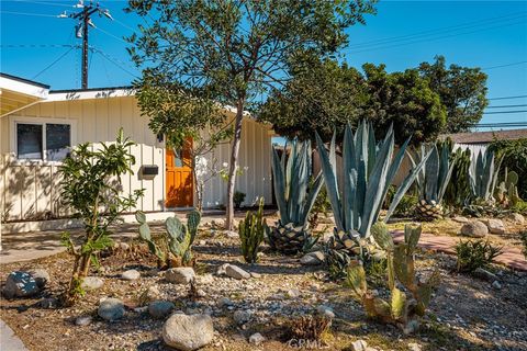 1311 Oak Santa Ana CA 92707