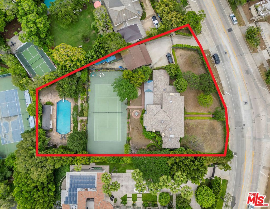 Photo of 570 S Beverly Glen Boulevard, Los Angeles, CA 90024 (MLS # 25551245)