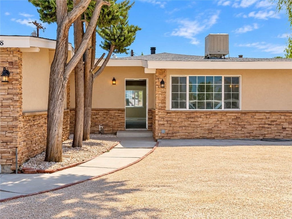 38878 Sage Tree Street