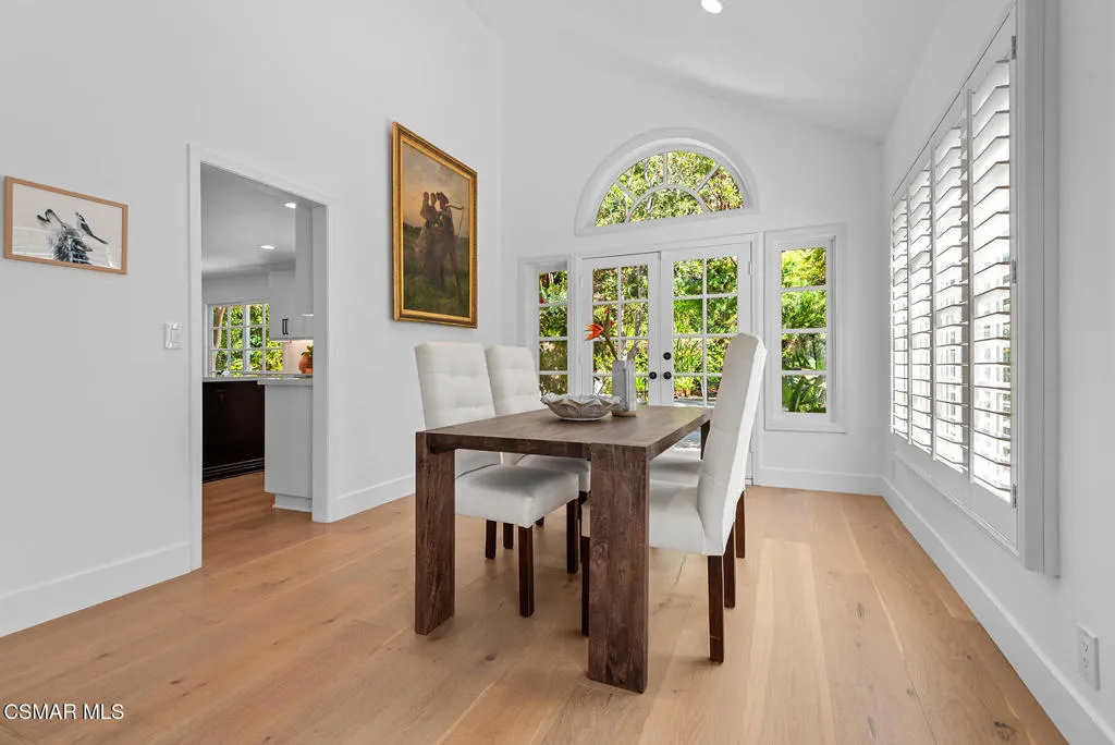 Westlake Village, California 91362, United States, 4 Bedrooms Bedrooms, ,3 BathroomsBathrooms,Residential,Active,142650