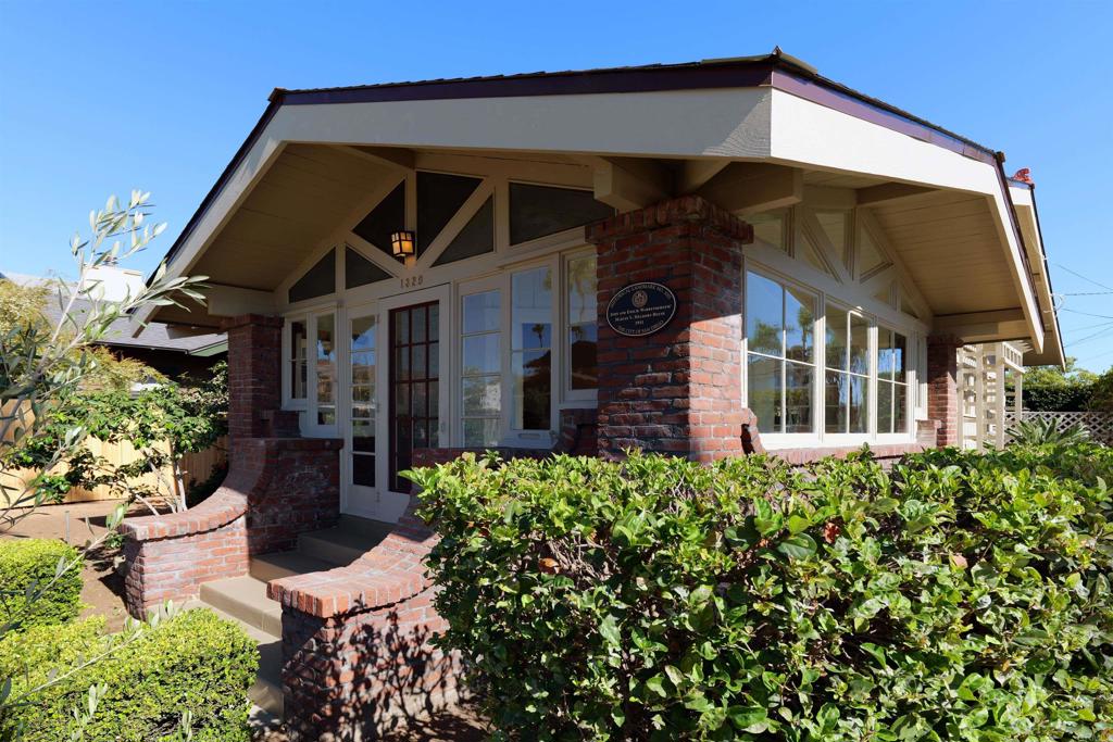 1329 Fort Stockton Dr