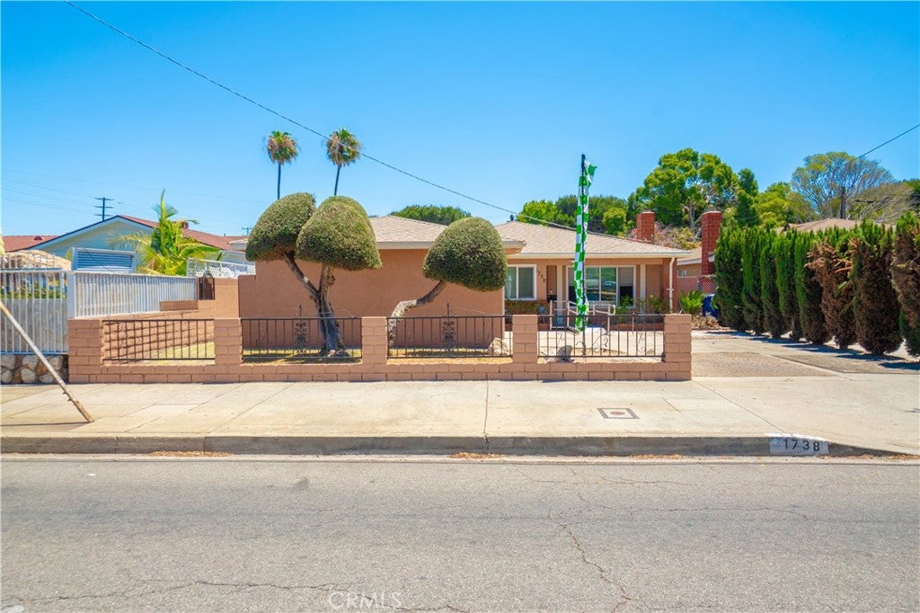 1738 N Wilmington BLVD, Wilmington CA 90744