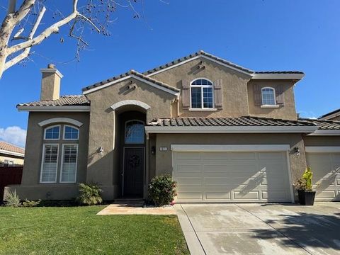 Photo of 18312 Solano Court, Morgan Hill, CA 95037 (MLS # ML82035011)