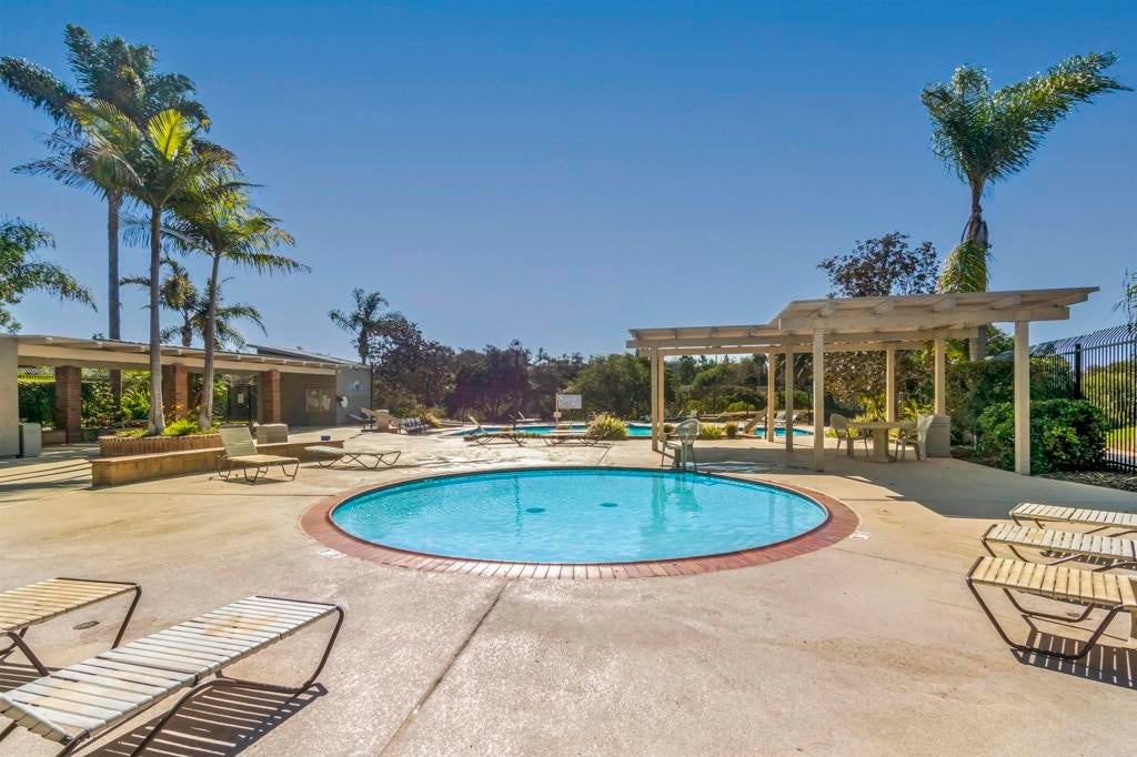 961 Woodlake Drive