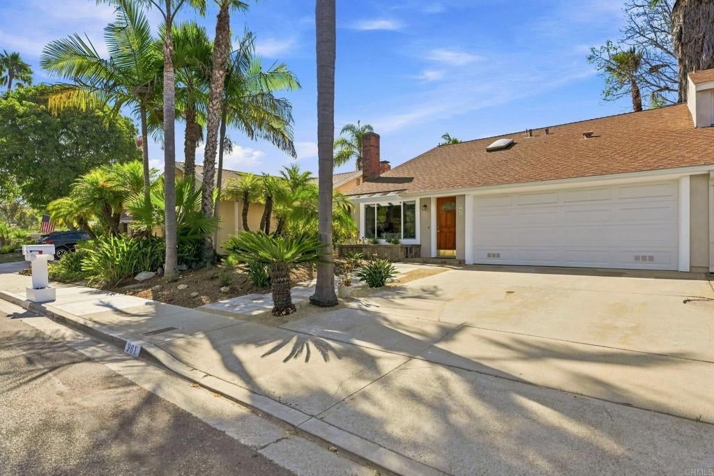 961 Woodlake Drive