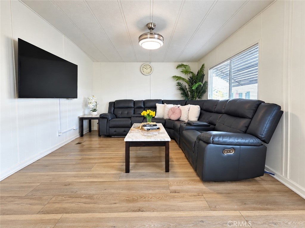 Properties 1 10745 Victoria Avenue 59