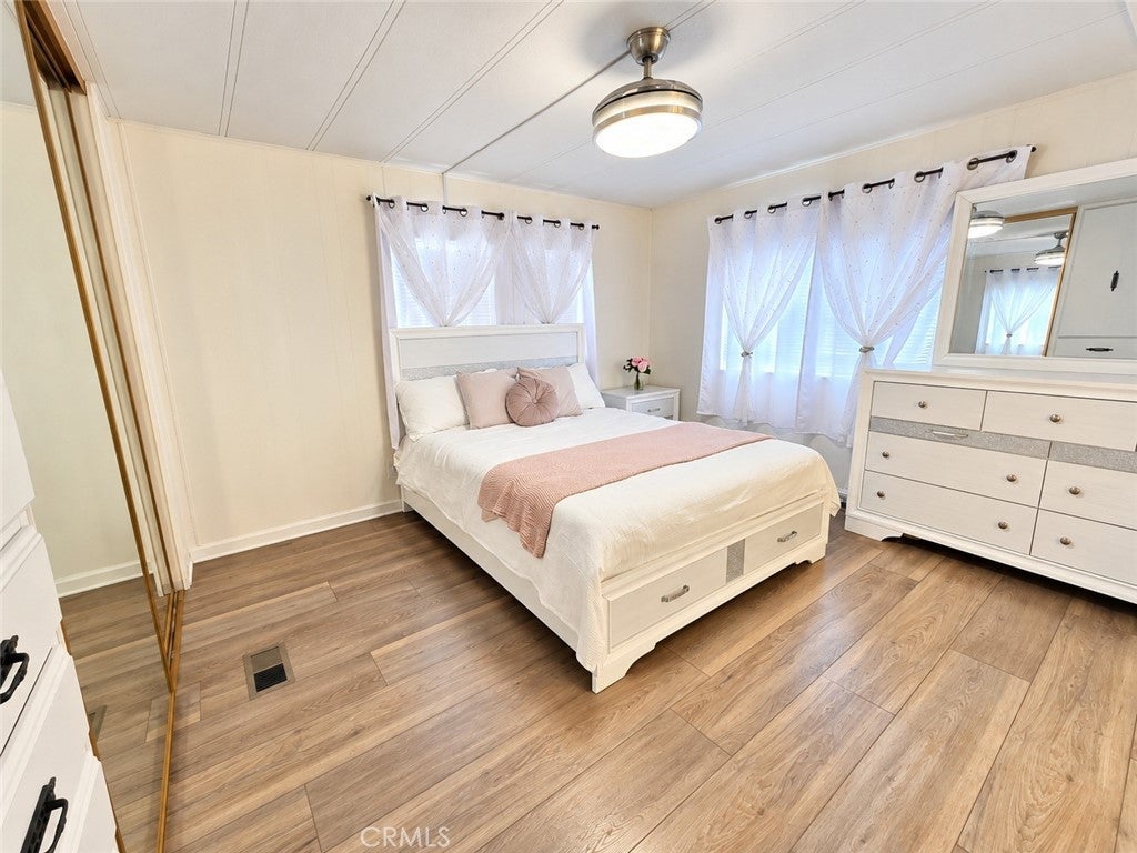 Properties 4 10745 Victoria Avenue 59