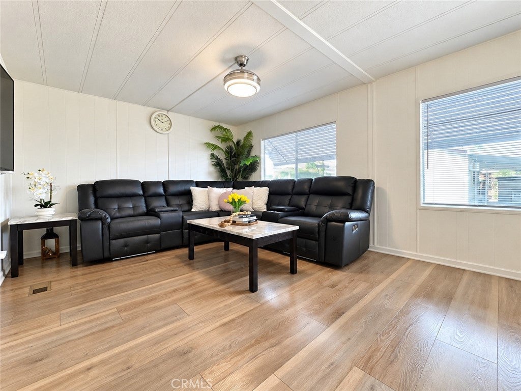 Properties 2 10745 Victoria Avenue 59