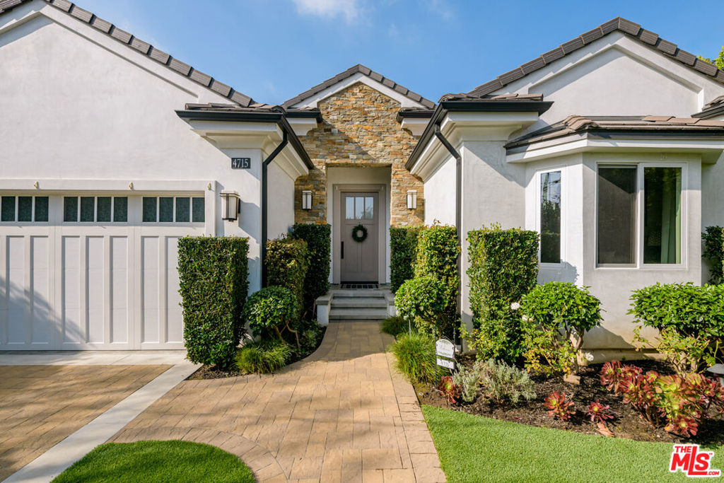 4715 Bellflower Avenue