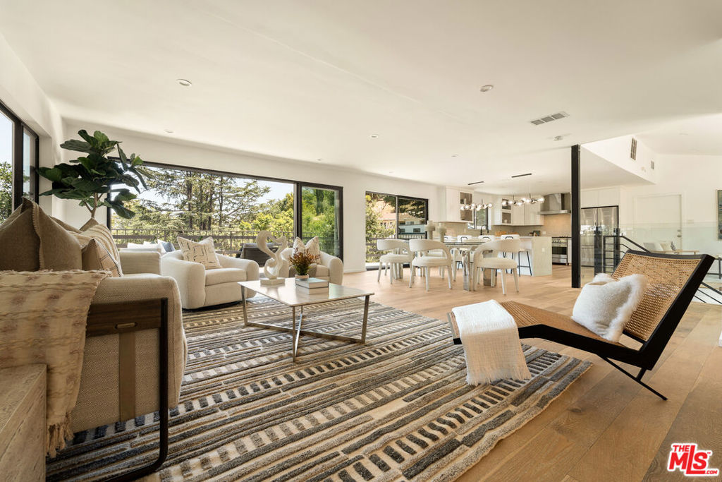 11587 Sunshine Terrace