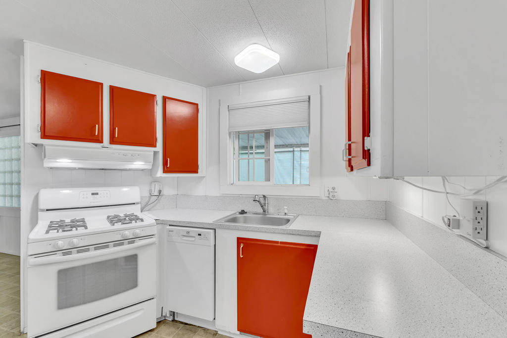 Parkview Mobile Esta - Manufactured In Park