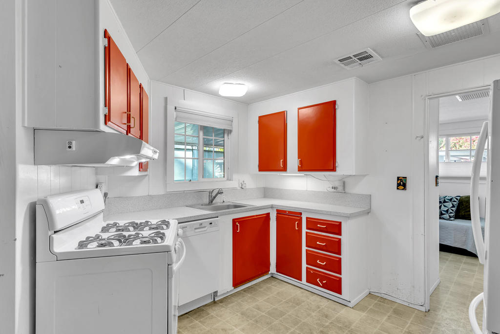 Parkview Mobile Esta - Manufactured In Park