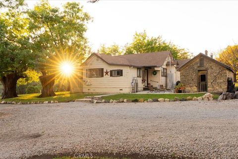 Tiny photo for 5250 Vineyard Dr, Paso Robles, CA 93446 (MLS # NS26054593)