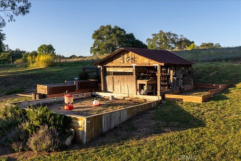 Tiny photo for 5250 Vineyard Dr, Paso Robles, CA 93446 (MLS # NS26054593)