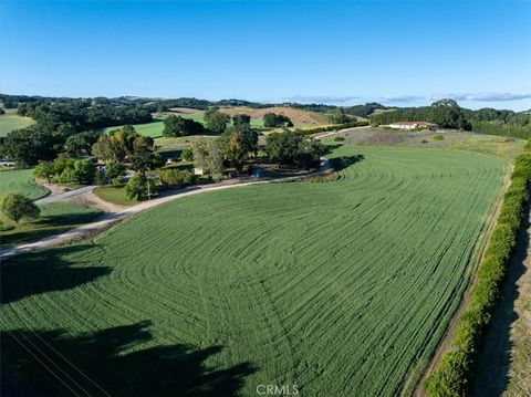 Tiny photo for 5250 Vineyard Dr, Paso Robles, CA 93446 (MLS # NS26054593)