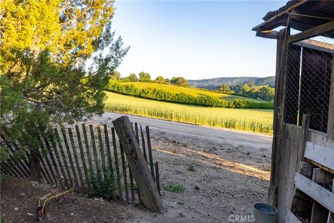 Tiny photo for 5250 Vineyard Dr, Paso Robles, CA 93446 (MLS # NS26054593)