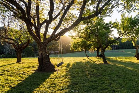 Tiny photo for 5250 Vineyard Dr, Paso Robles, CA 93446 (MLS # NS26054593)